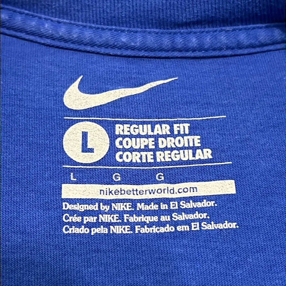 NIKE T-SHIRT